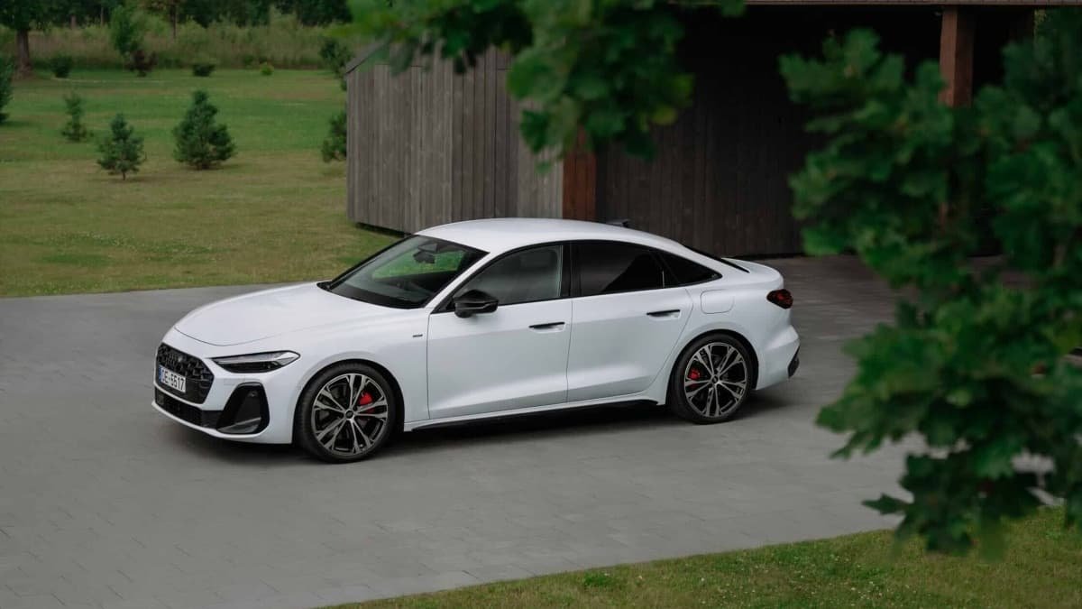 Straipsniai Audi A5 e-hybrid - sportiška elegancija ir įspūdingas elektra nuvažiuojamas atstumas