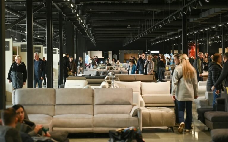 „Gintaro baldai“ naujo salono atidarymas Kaune